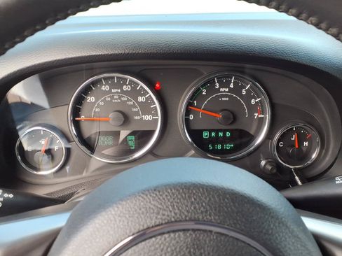 Used 2018 Jeep Wrangler Unlimited Sahara AWD/4WD image 33