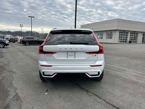 New 2026 Volvo XC60 B5 Core w/ Climate Package AWD/4WD image 4