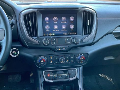 Used 2023 GMC Terrain AT4 image 6