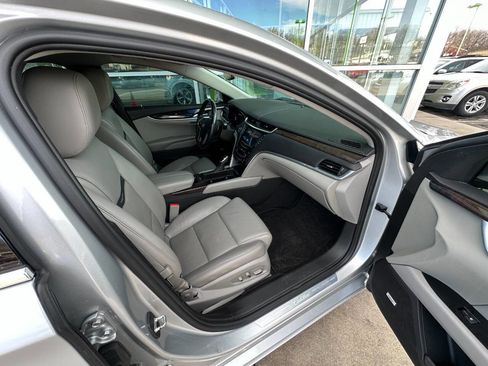 Used 2017 Cadillac XTS Luxury image 16