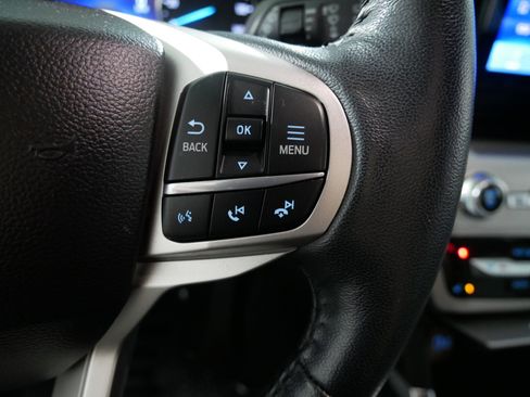 Used 2022 Ford Explorer XLT w/ Equipment Group 202A image 28