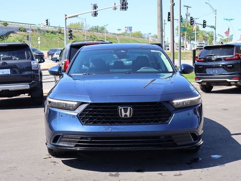 New 2026 Honda Accord EX-L image 2