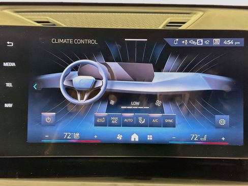 New 2026 BMW X1 xDrive28i w/ Technology Package AWD/4WD image 15