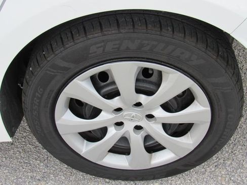 Used 2024 Toyota Corolla LE FWD image 14