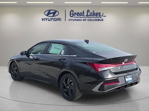 New 2026 Hyundai Elantra SEL Sport Premium FWD image 3