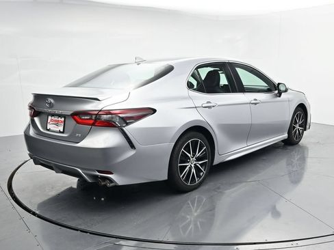 Used 2024 Toyota Camry SE FWD image 7