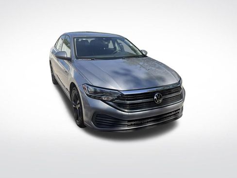 Used 2023 Volkswagen Jetta SE w/ Black Wheel Package FWD image 2
