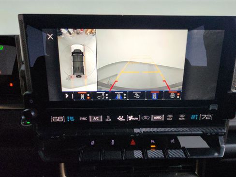 New 2024 GMC Hummer EV 3X w/ LPO, Illumination Package image 19