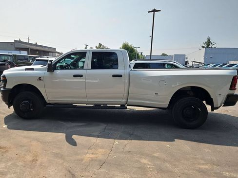 New 2026 RAM 3500 Tradesman AWD/4WD image 4