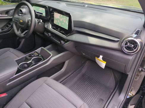 New 2026 Chevrolet Equinox LT w/ Safety and Technology Package FWD image 35