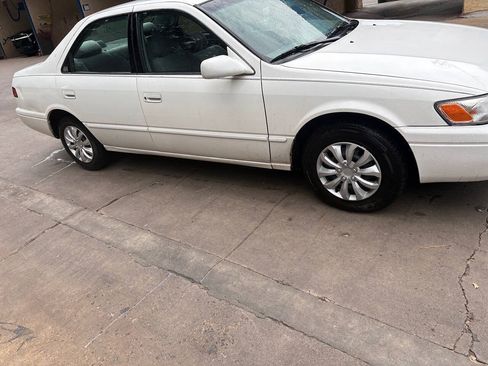 Used 1997 Toyota Camry LE FWD image 3