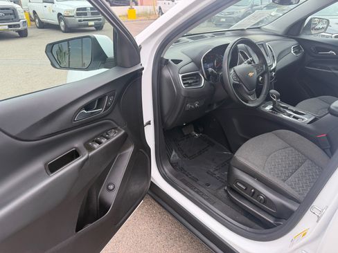 Used 2024 Chevrolet Equinox LT AWD/4WD image 18