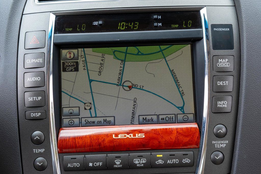 Used 2011 Lexus ES 350 w/ Preferred Accessory Package FWD image 20