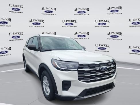New 2026 Ford Explorer Active RWD image 7
