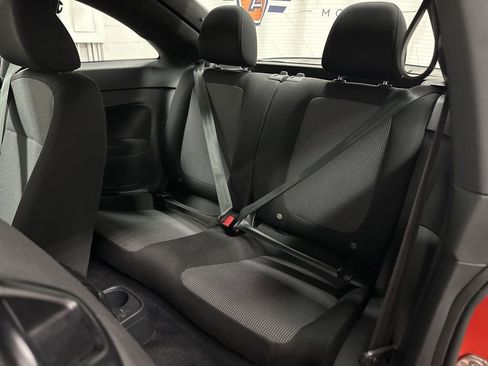 Used 2019 Volkswagen Beetle 2.0T S image 22