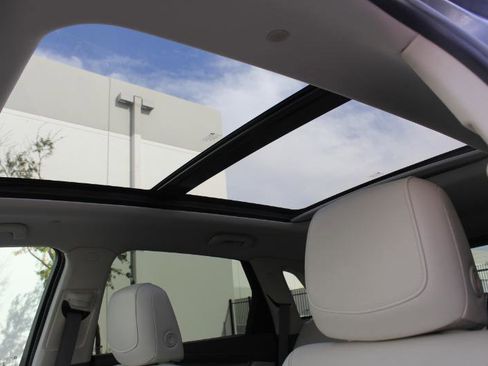 Used 2020 Cadillac XT5 Premium Luxury image 45