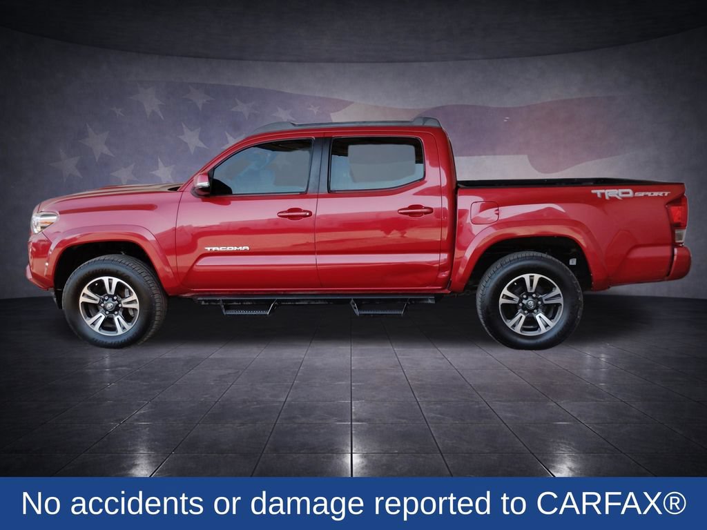 Used 2016 Toyota Tacoma TRD Sport RWD image 2