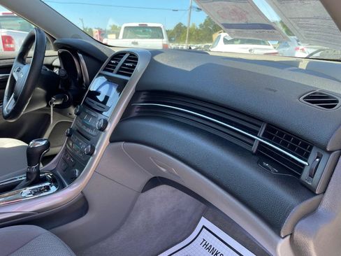 Used 2013 Chevrolet Malibu LS FWD image 18