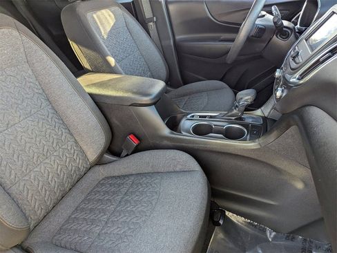 Used 2024 Chevrolet Equinox LT image 8