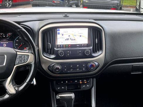 Used 2021 GMC Canyon Denali image 18