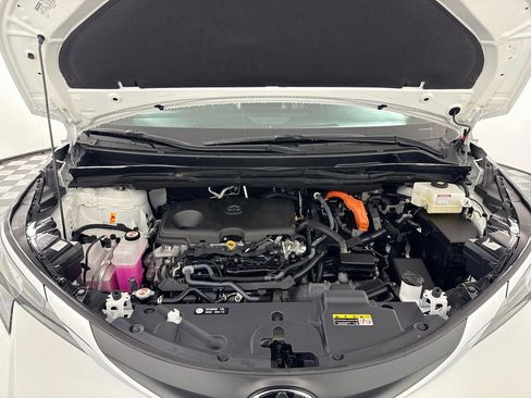 Certified 2026 Toyota Sienna LE AWD/4WD image 29