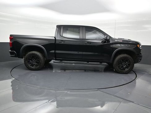 Used 2025 Chevrolet Silverado 1500 ZR2 w/ Technology Package image 7