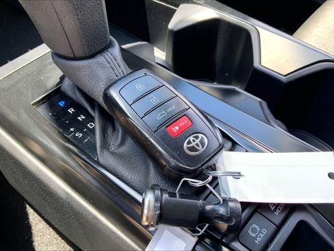 Used 2025 Toyota Camry LE FWD image 14
