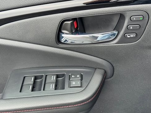 Certified 2025 Honda Ridgeline Black Edition image 26