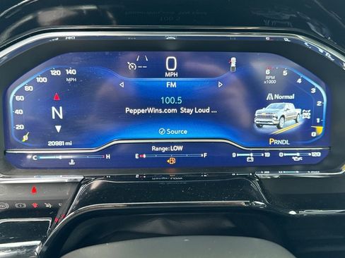 Used 2025 Chevrolet Silverado 1500 LT image 9