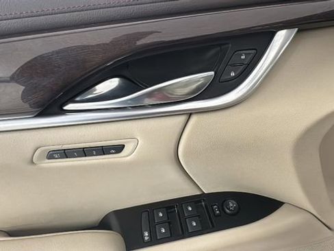 Used 2015 Cadillac XTS Luxury w/ Driver Awareness Package image 17