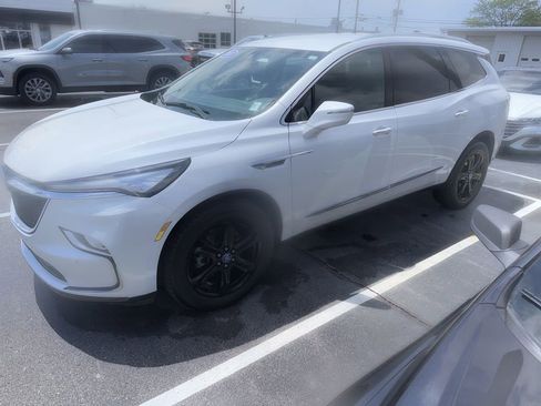 Used 2023 Buick Enclave Essence w/ Sport Touring Edition AWD/4WD image 2