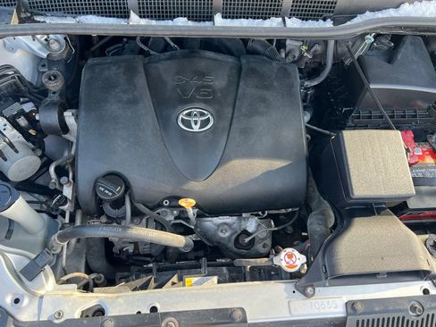Used 2017 Toyota Sienna XLE image 49