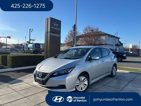 Used 2022 Nissan Leaf S image 1
