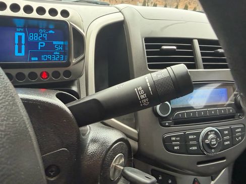 Used 2012 Chevrolet Sonic LT image 15