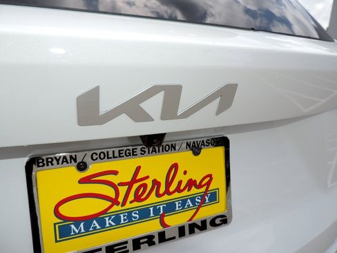 New 2026 Kia Sorento LX FWD image 9