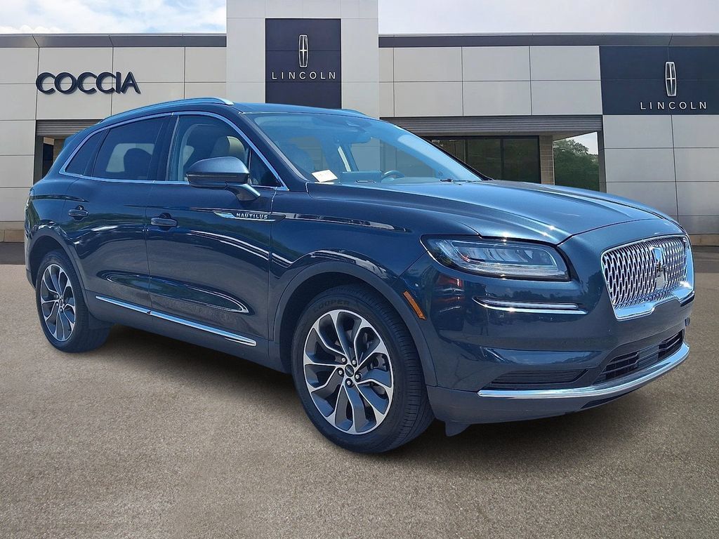 Certified 2023 Lincoln Nautilus Reserve AWD/4WD image 3