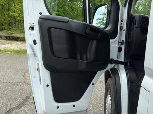 Used 2025 RAM ProMaster 2500 w/ U-Haul Equipment Group FWD image 12