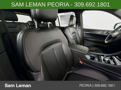 New 2025 Jeep Grand Cherokee Limited image 28