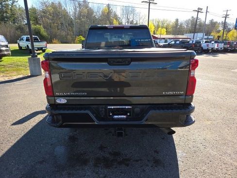 Used 2022 Chevrolet Silverado 2500 Custom w/ Custom Value Package AWD/4WD image 28