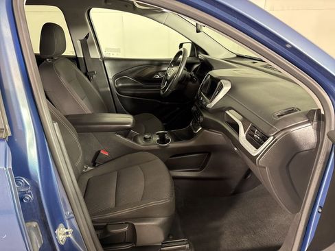 Used 2024 GMC Terrain SLE image 14