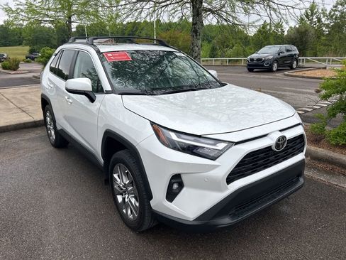 Used 2025 Toyota RAV4 XLE Premium w/ Weather Package FWD image 4