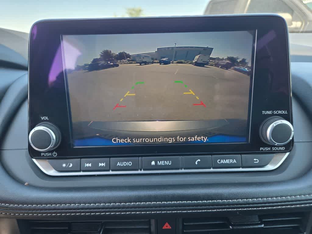 Used 2024 Nissan Rogue S FWD image 11