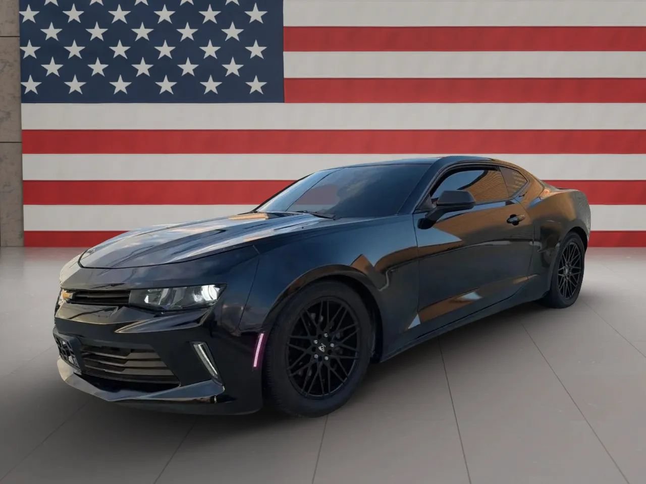 Used 2017 Chevrolet Camaro LT w/ Technology Package RWD image 2