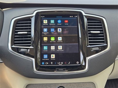 Certified 2025 Volvo XC90 T8 Plus w/ Protection Package Premier image 20