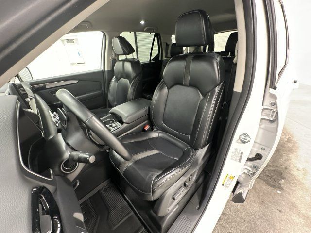 Used 2025 Honda Pilot EX-L image 13