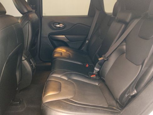 Used 2022 Jeep Cherokee Limited AWD/4WD image 18