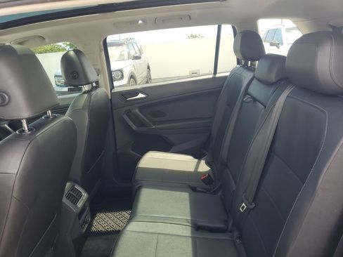 Used 2018 Volkswagen Tiguan SE image 10