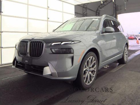 Used 2025 BMW X7 xDrive40i AWD/4WD image 1