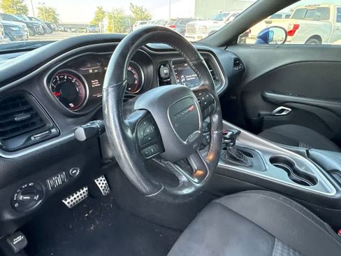 Used 2022 Dodge Challenger R/T Scat Pack RWD image 17