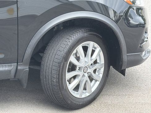 Used 2021 Nissan Rogue Sport SV FWD image 5